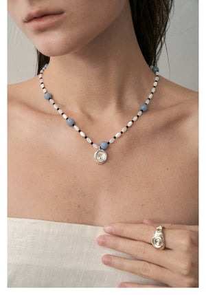 Shell-motif  Pendant Necklace