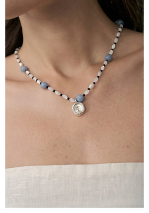 Shell-motif  Pendant Necklace