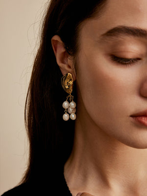 Grotto with Pearl Earrings