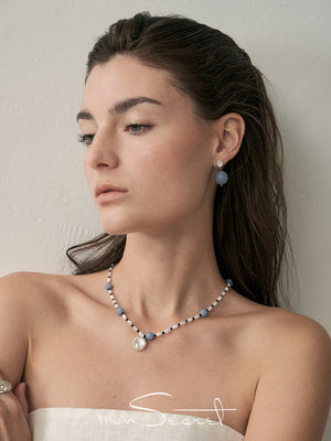 Shell-motif  Pendant Necklace