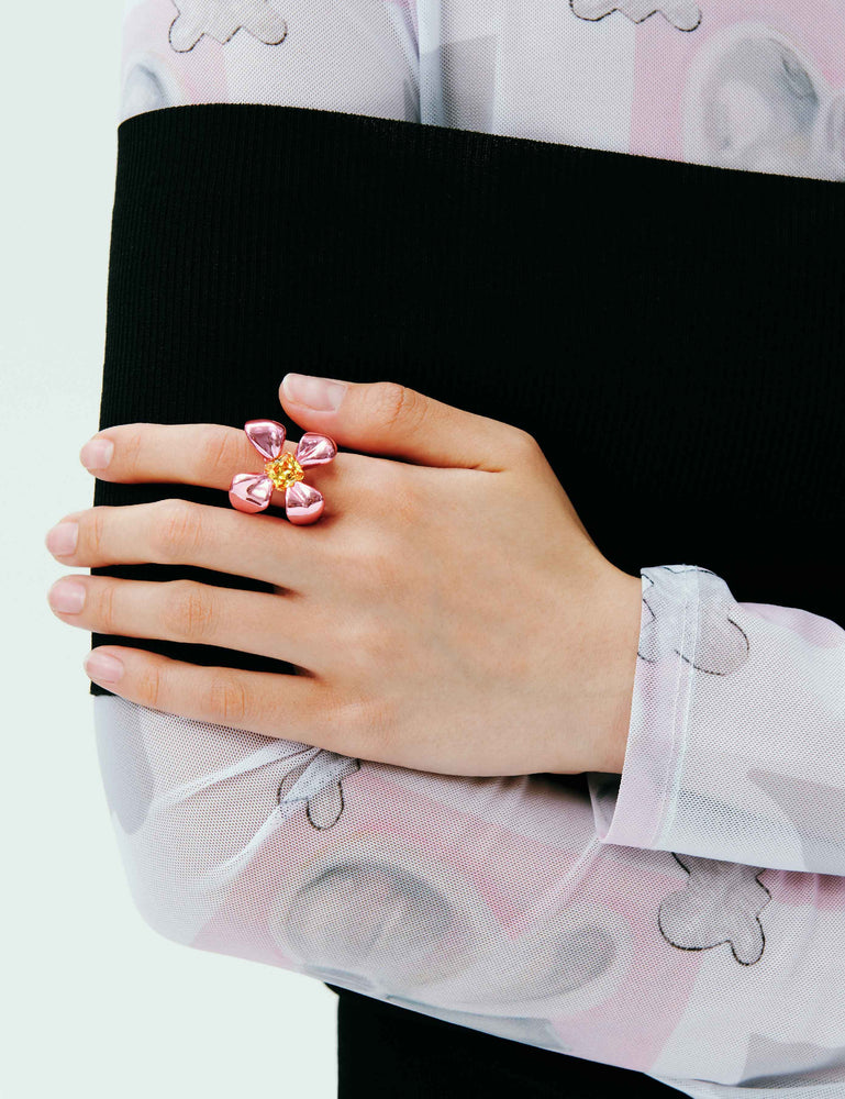 FOUR-CLAW RING