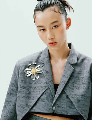 BLOOMING APRIL BROOCH
