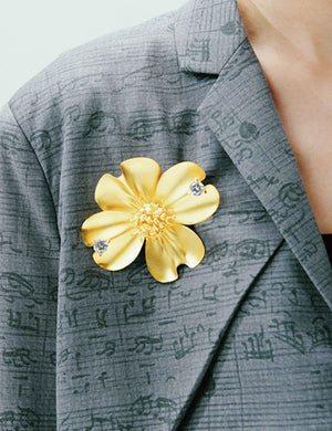 BLOOMING APRIL BROOCH