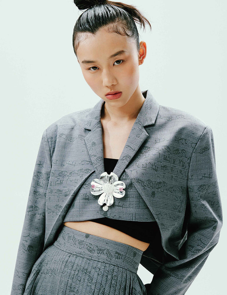 BLOOMING APRIL BROOCH