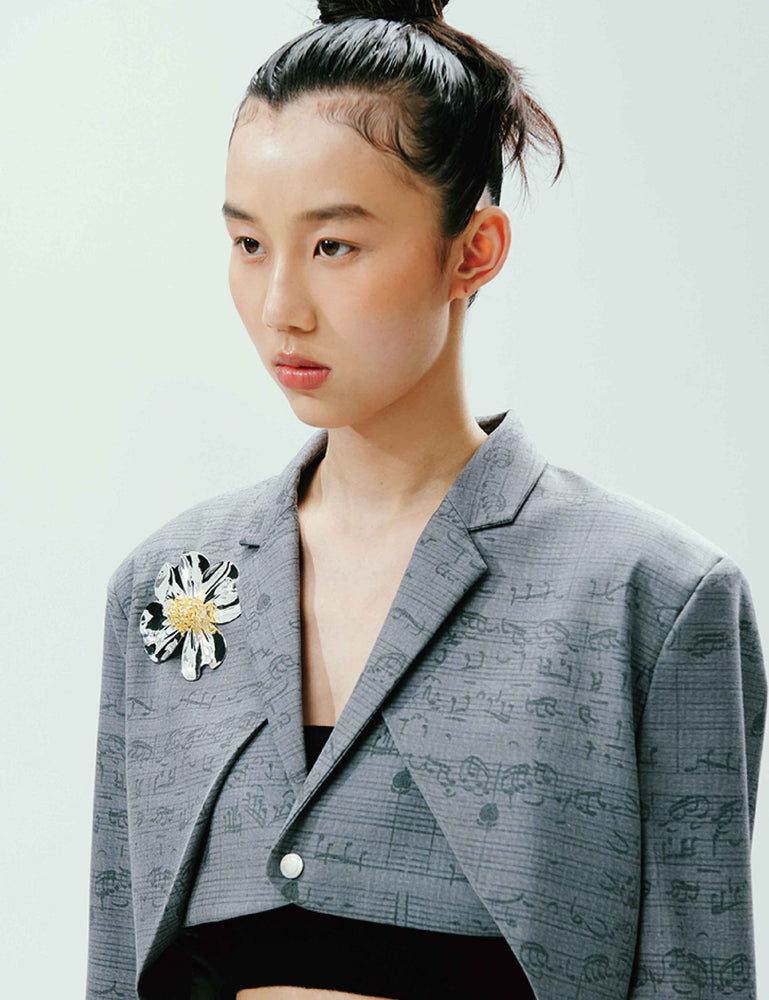 BLOOMING APRIL BROOCH