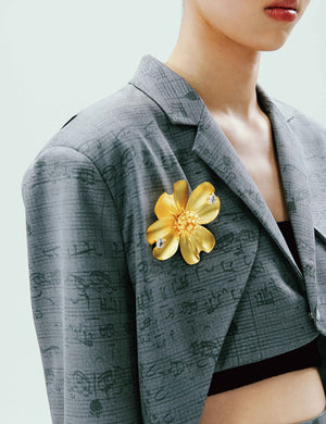 BLOOMING APRIL BROOCH