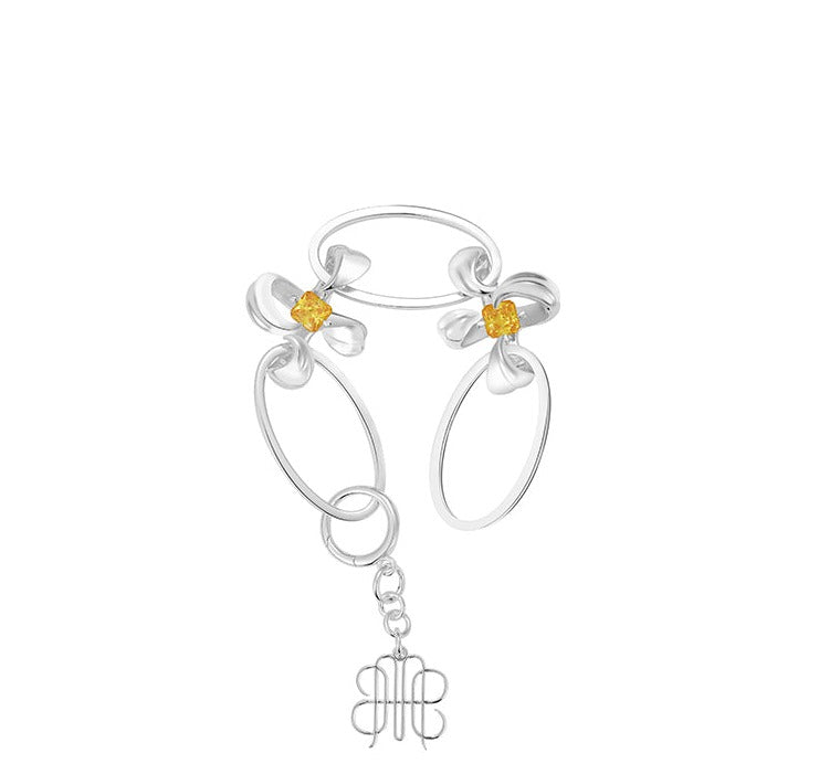MULTI-LEVEL FLOWERS TAG BRACELET
