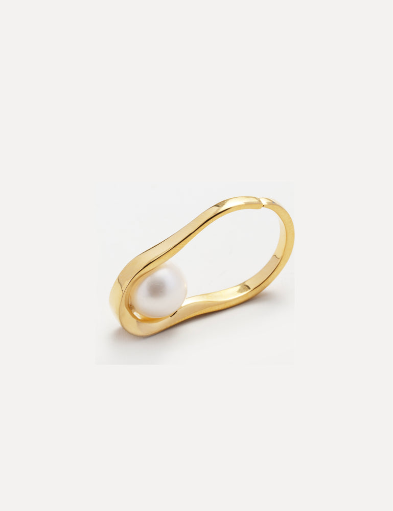 EMBRACE PEARL RING